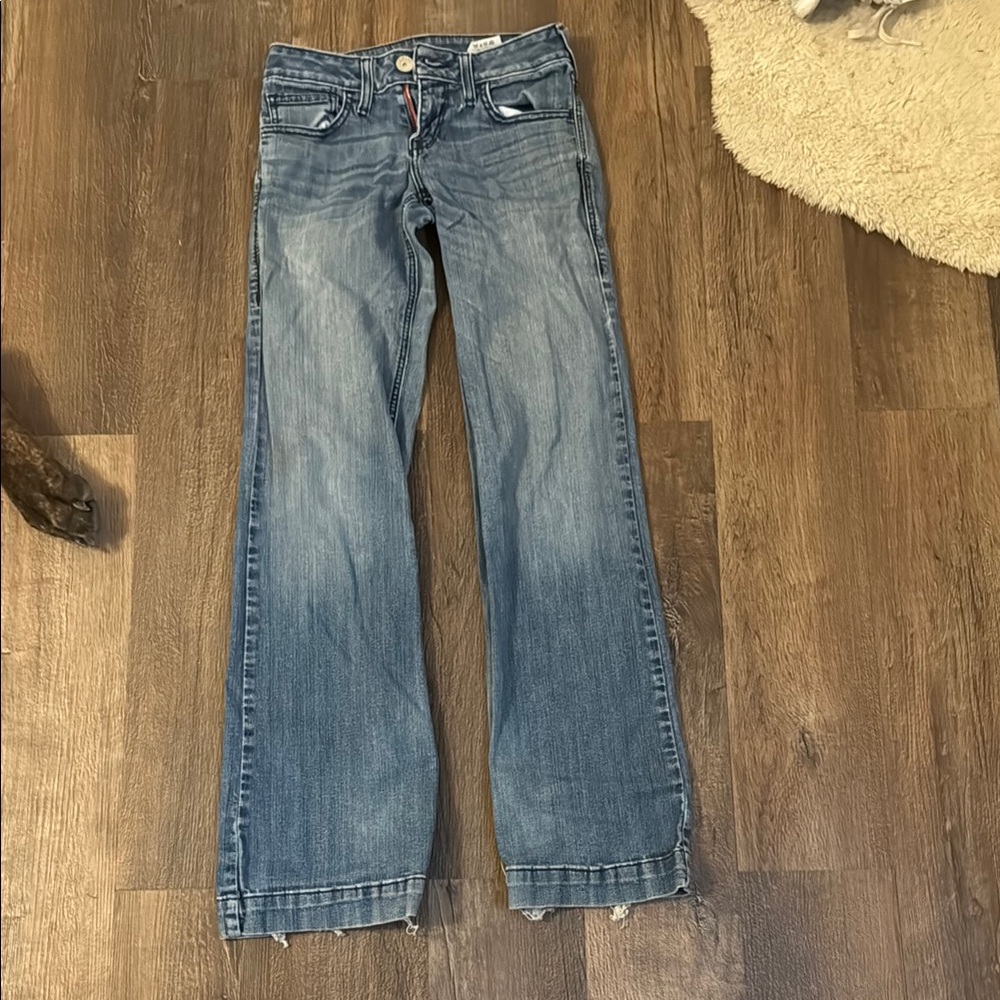 Ariat Blue Straight Leg Jeans with Timeless Appeal